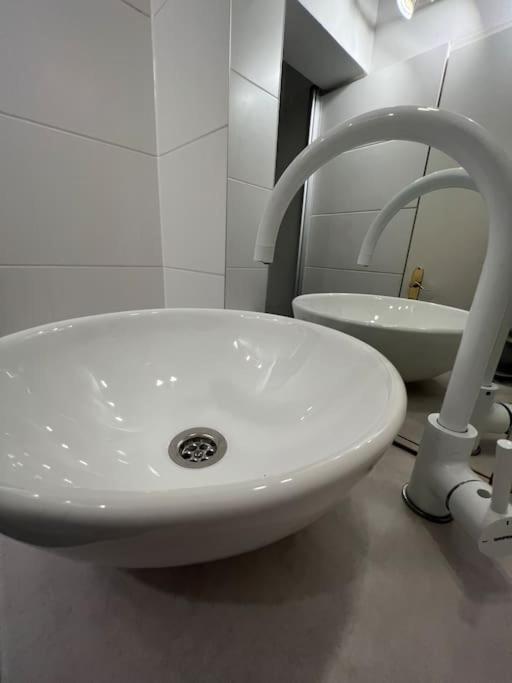 Geri'S Apartment Vienna City 20 Bezirk Naehe Prater ภายนอก รูปภาพ